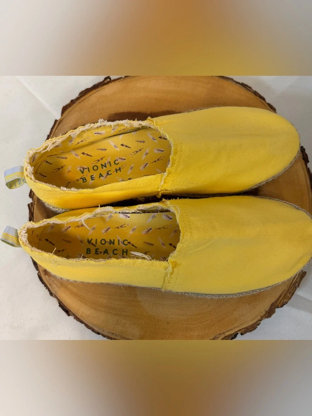 Vionic Laguna Women's‎ Casual Round Toe Yellow Slip-on Loafer Beach Size 9.5